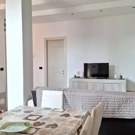 아파트 La Casa Di Anastasya *